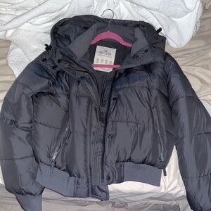 Grey like new hollister ultimate puffer! Size medium